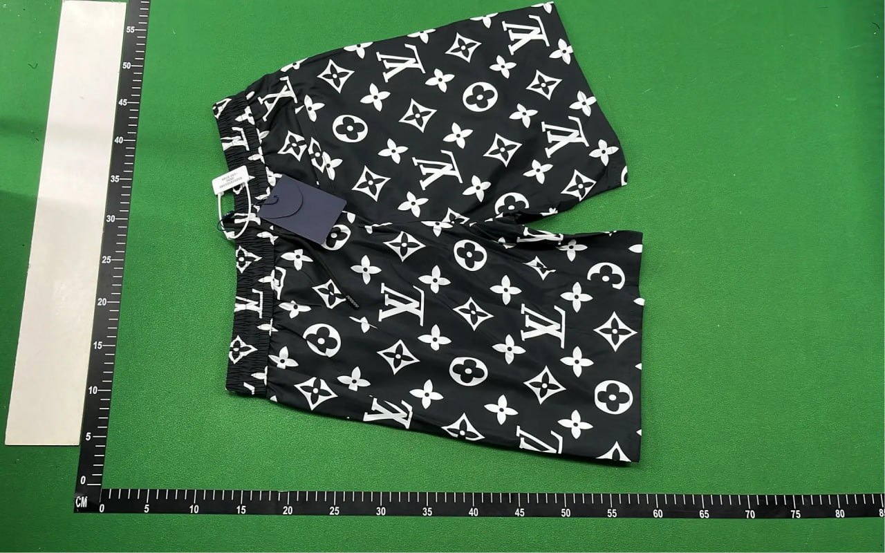 LV Shorts - 3