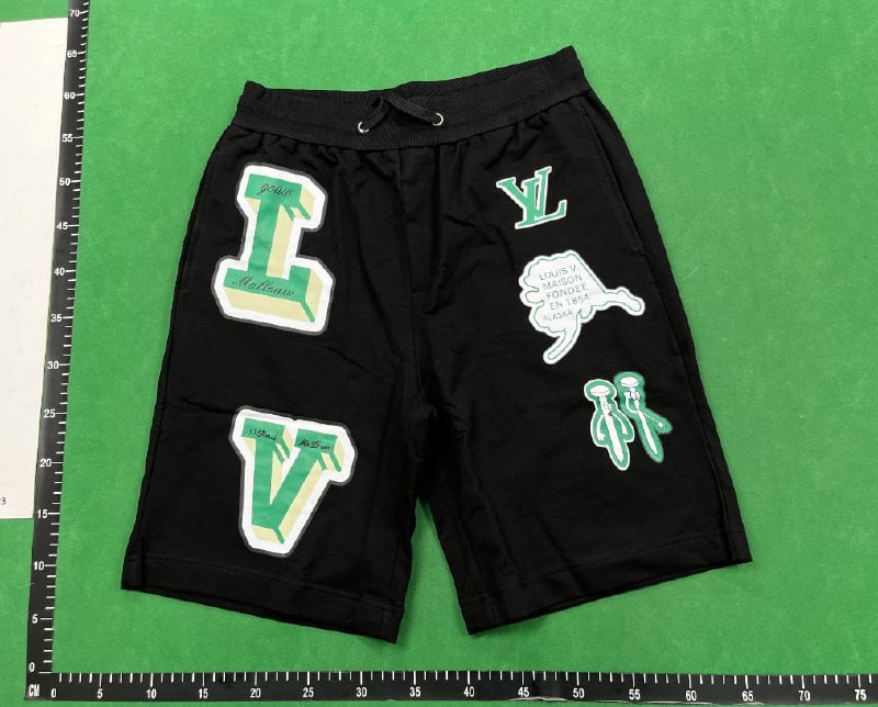 LV Shorts - 5