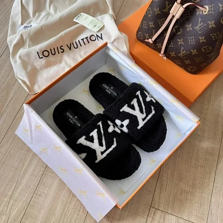 LouisOff White Ruber