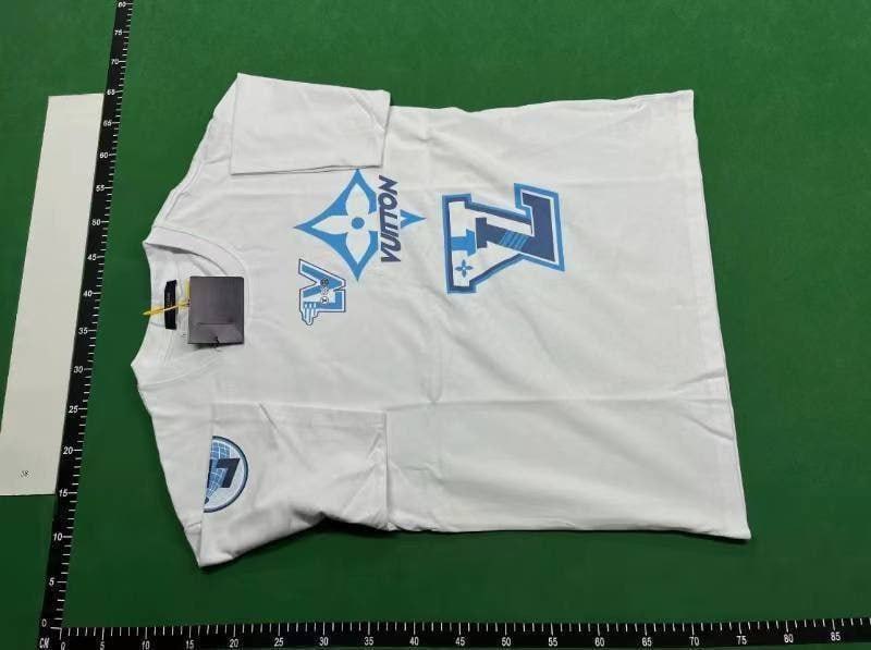 Louis Vuitton T-shirt  (40 CP) - 3