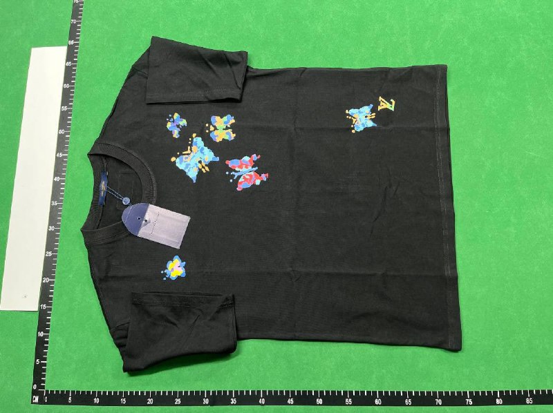 Louis Vuitton Tee - 4