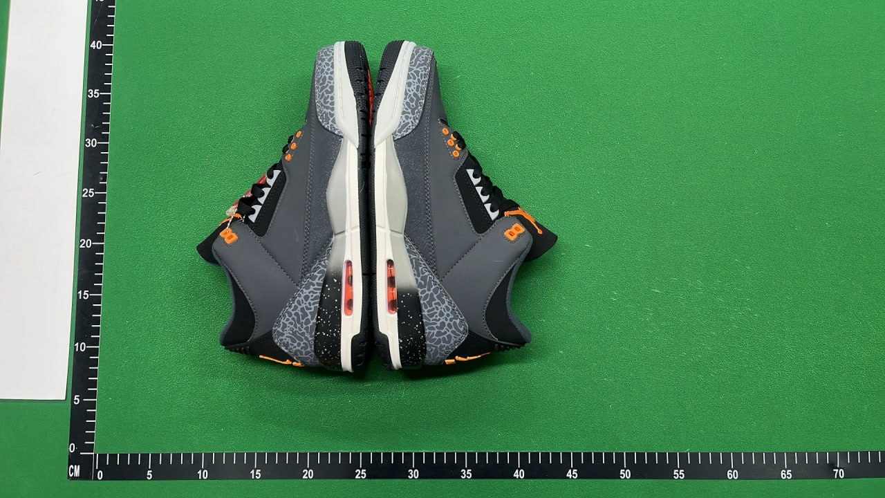 Air Jordan 3 Retro  - 2