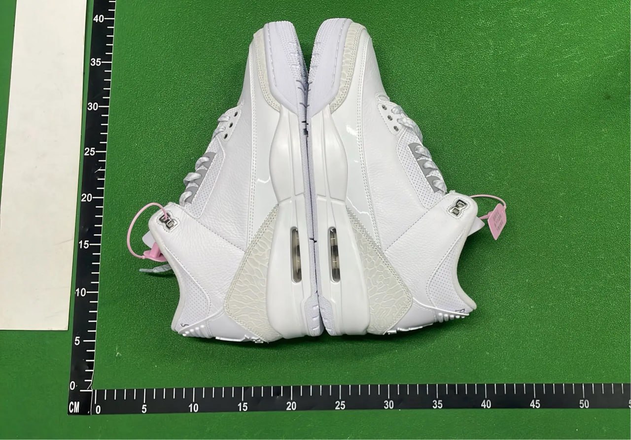 Air Jordan 3 Retro  - 3