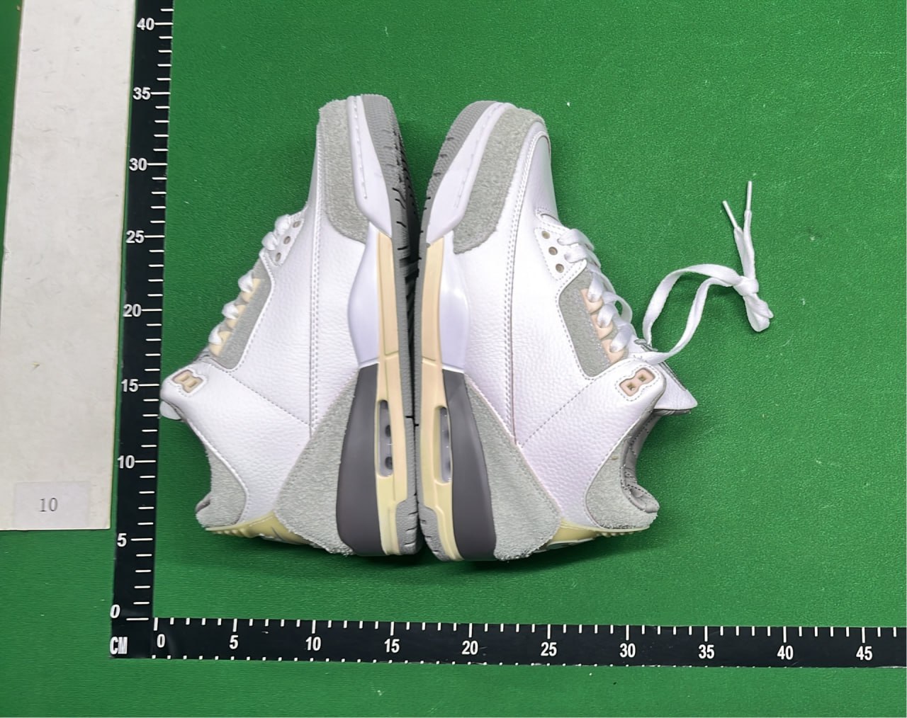 Air Jordan 3 Retro  - 4