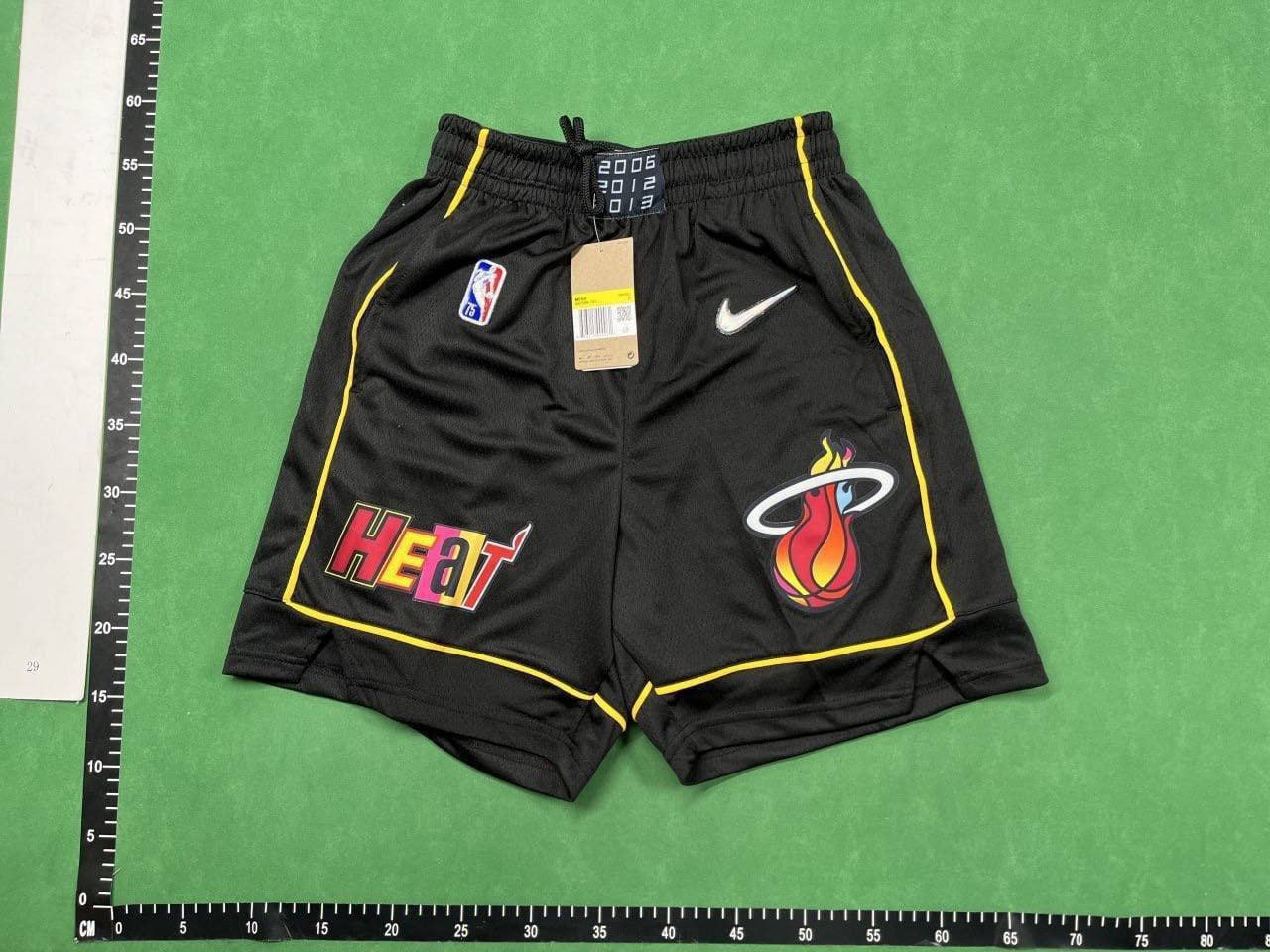 Miami Shorts (40 CP)  - 3