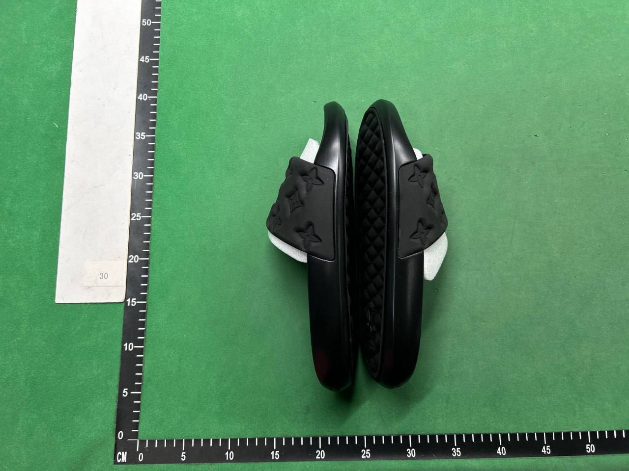 LV slipper - 5