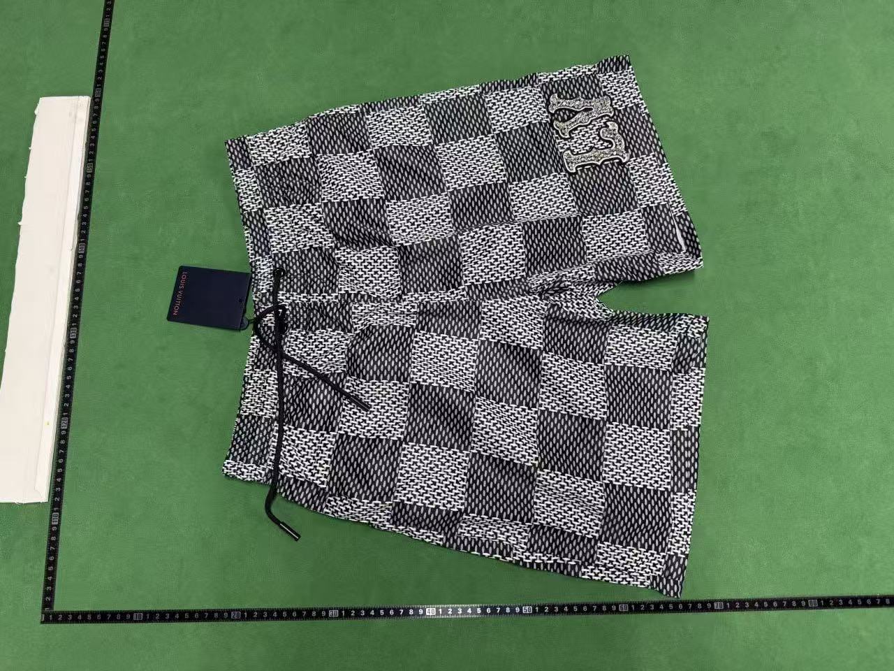 LV DIor  shorts  Swimshort and Short sleevet-shirt - 5