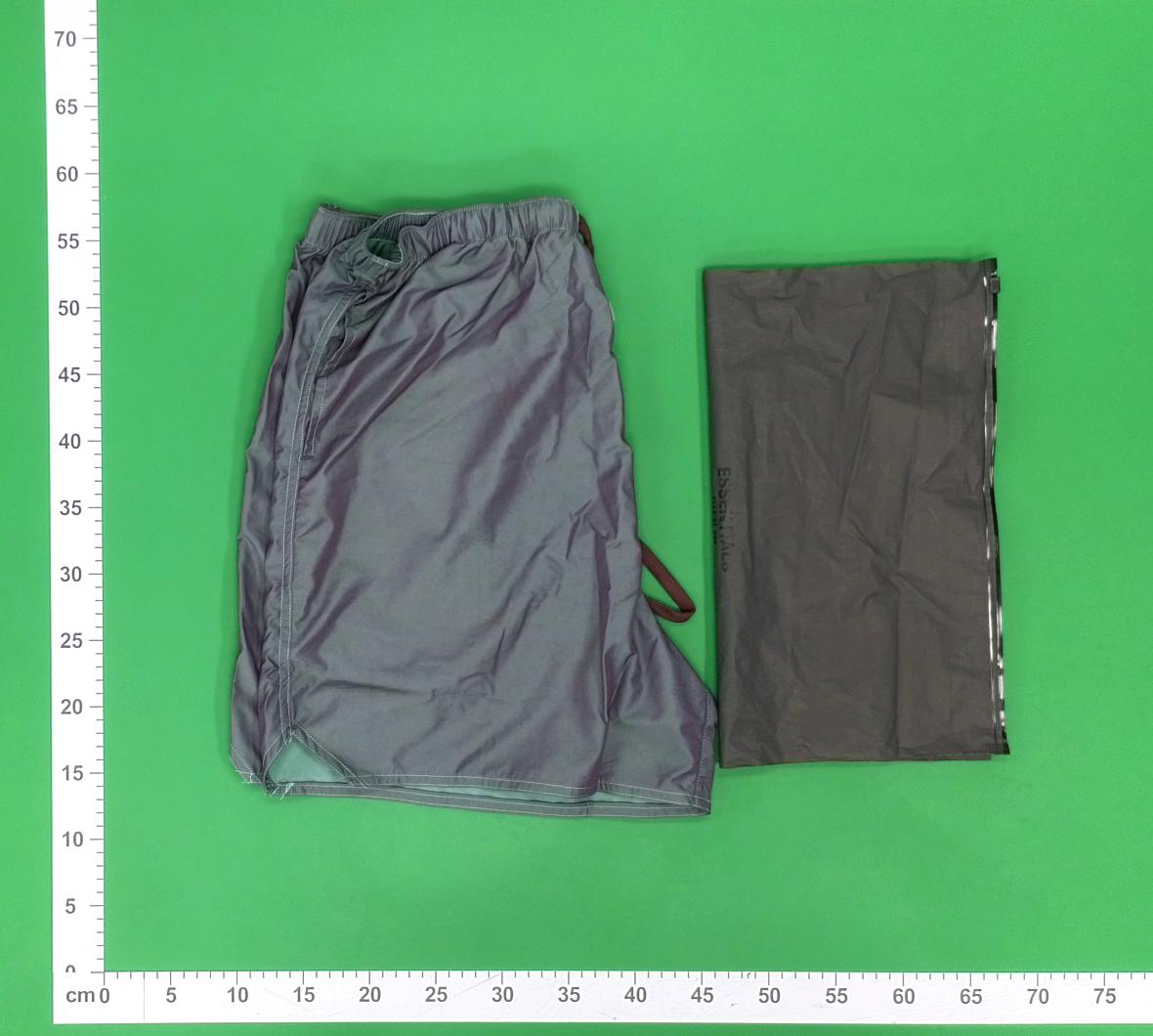 Fear of God Essentials  shorts (5+) - 2
