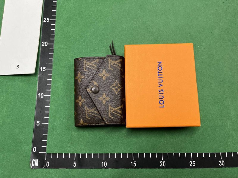 Louis Vuitton Wallet - 2