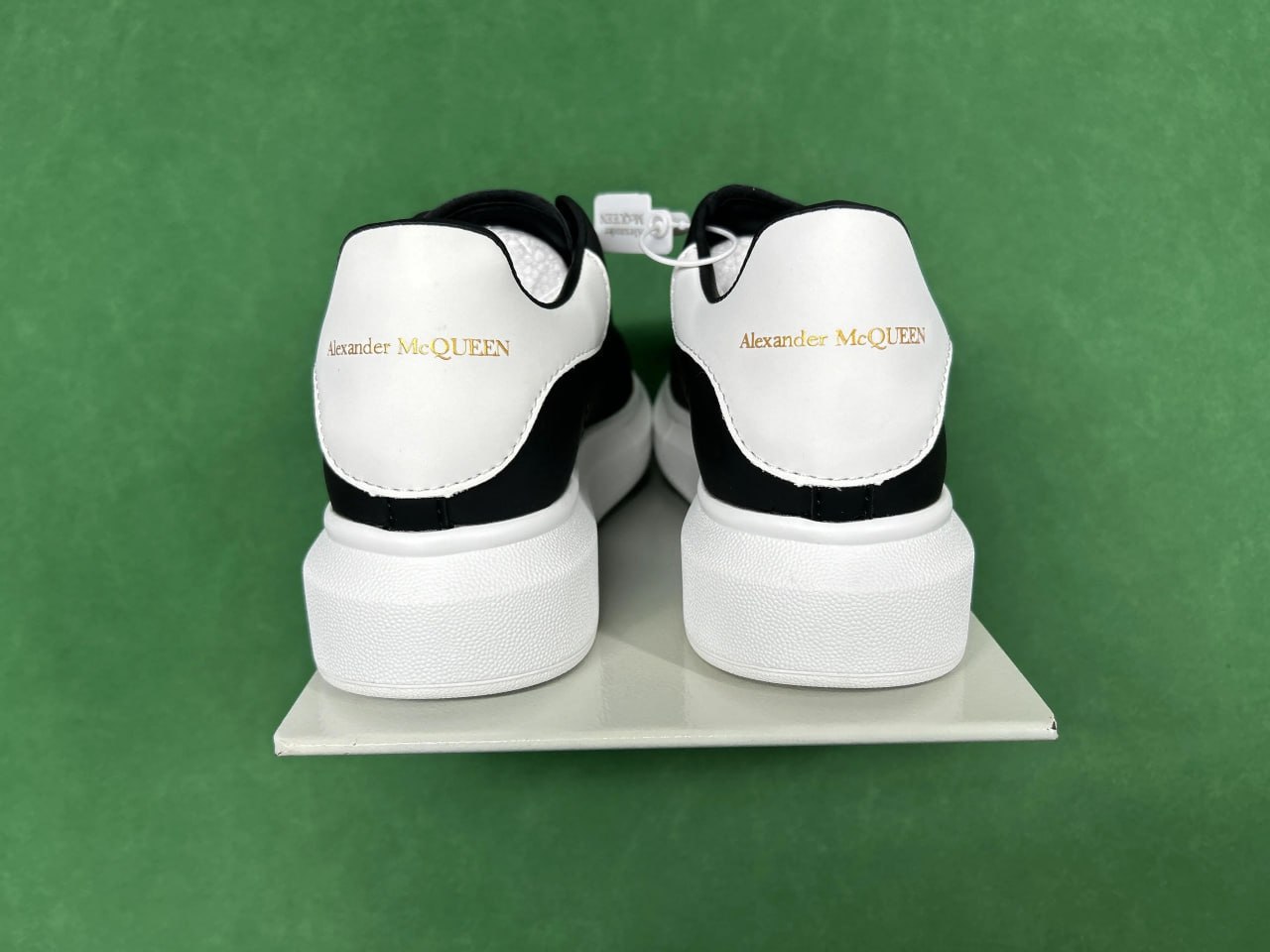  Alexander McQueen - 3