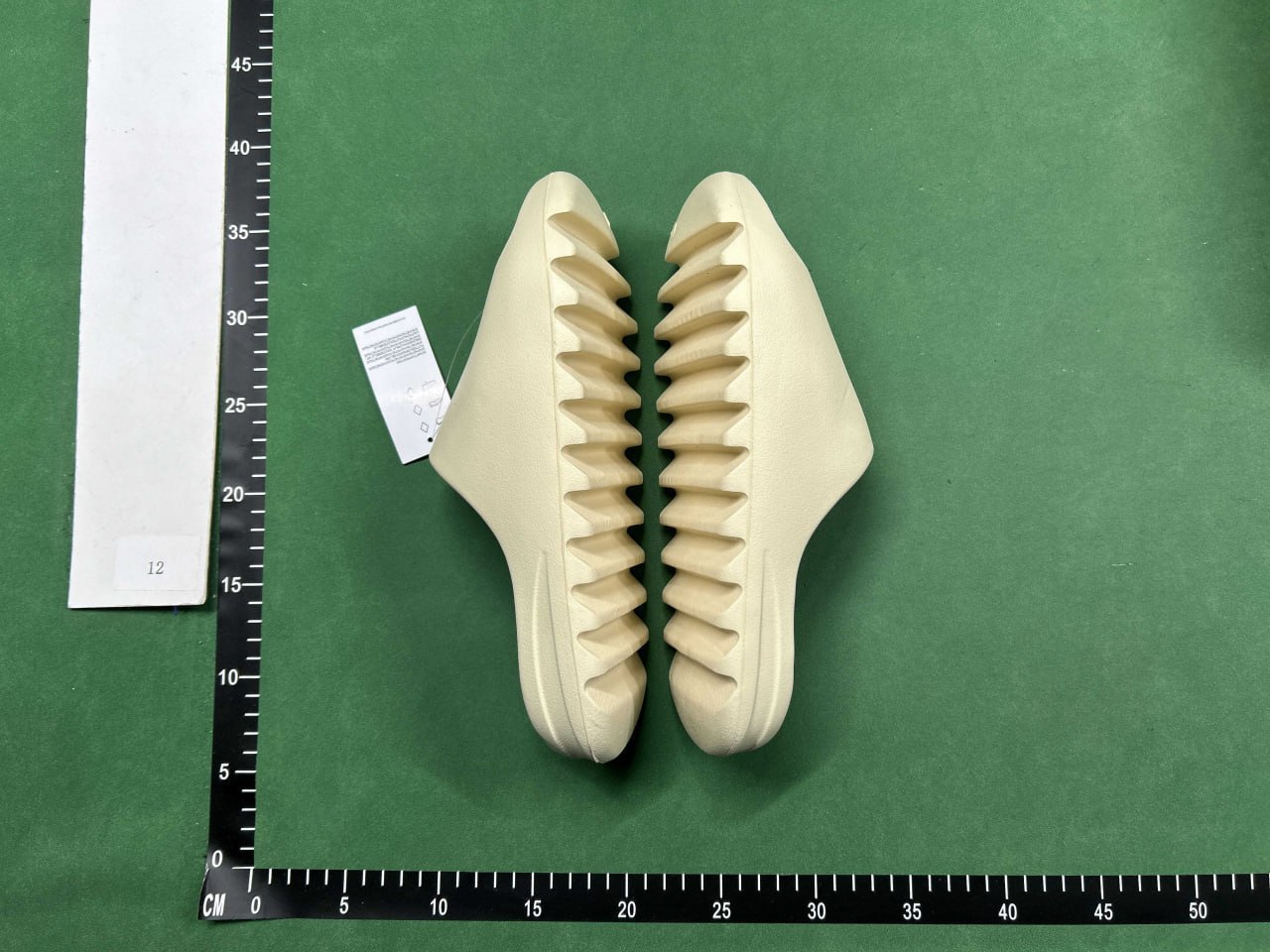 Yeezy  Slide - 4