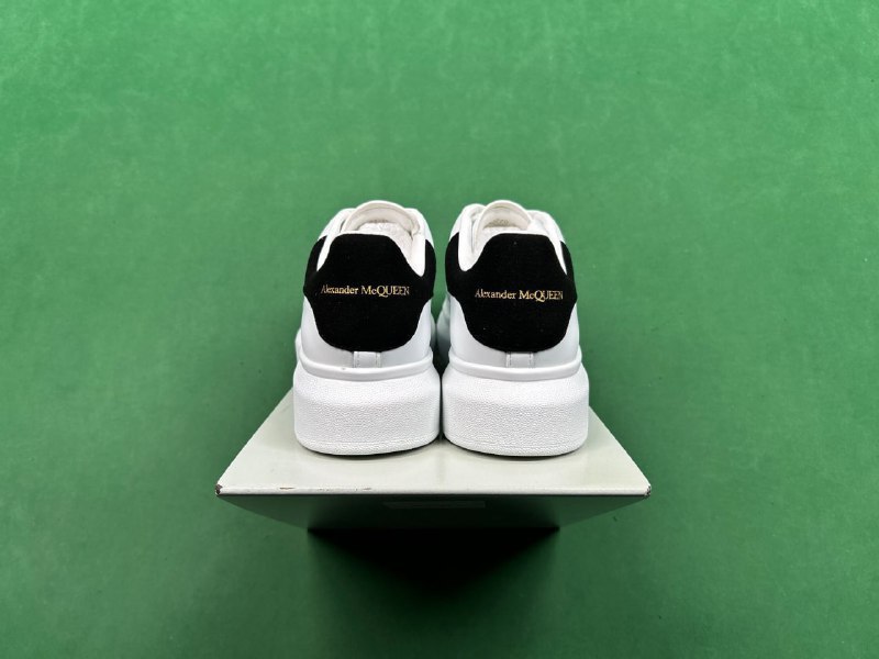 Alexander McQueen - 5