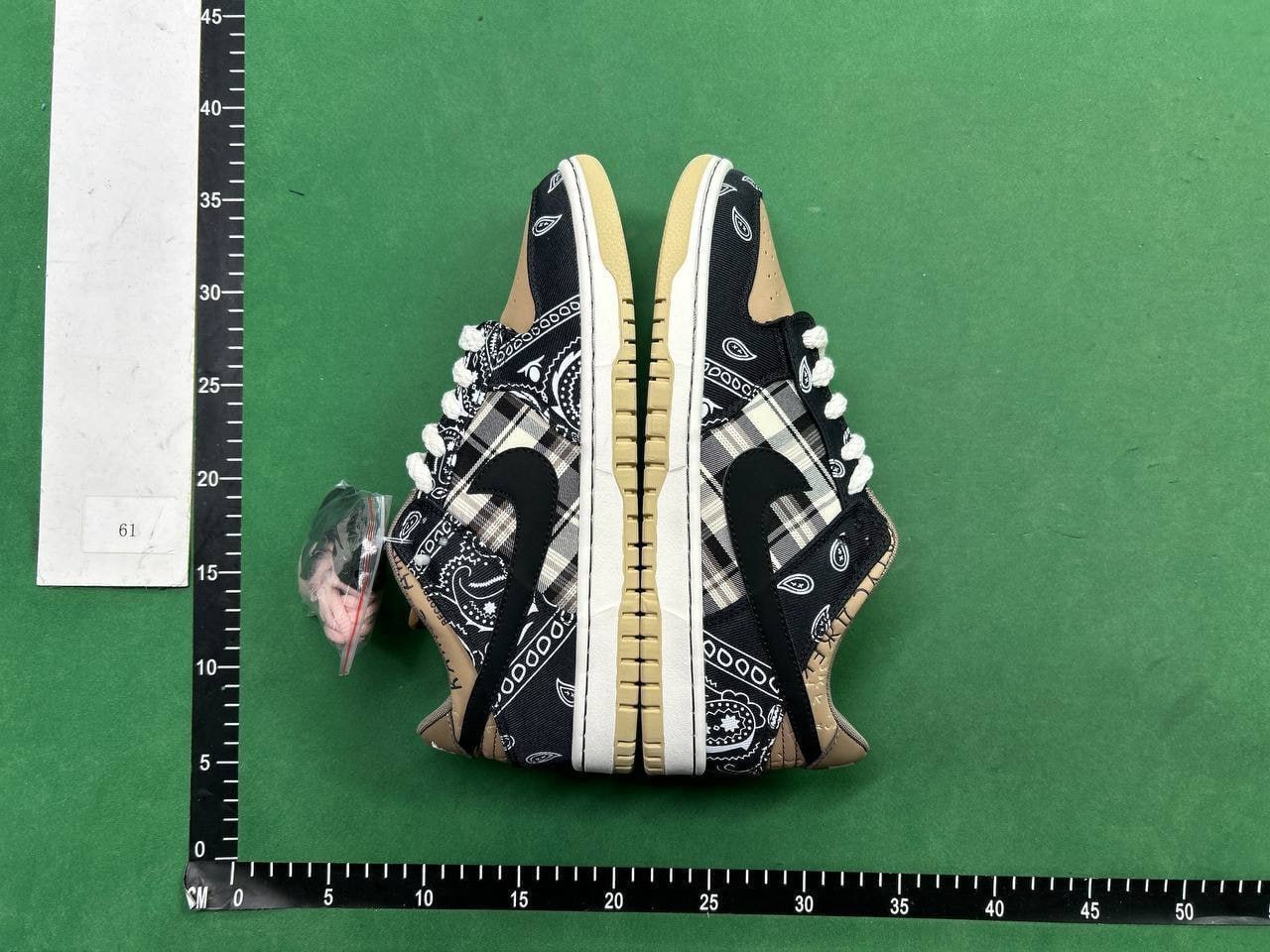 Nike Dunks (Enter the store for more styles) - 4
