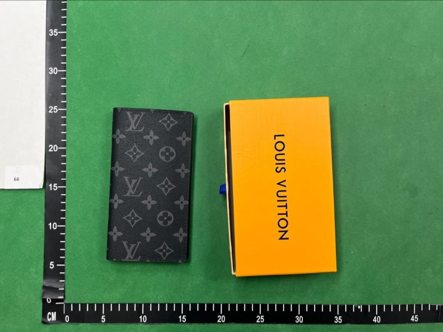 Louis Vuitton wallet  (40 CP) - 4