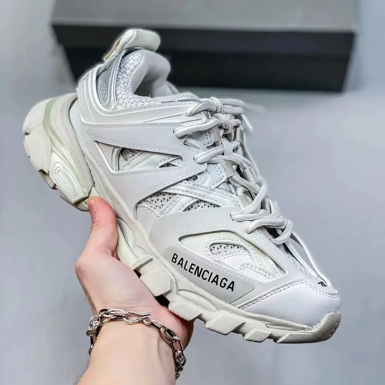  Balenciaga track led