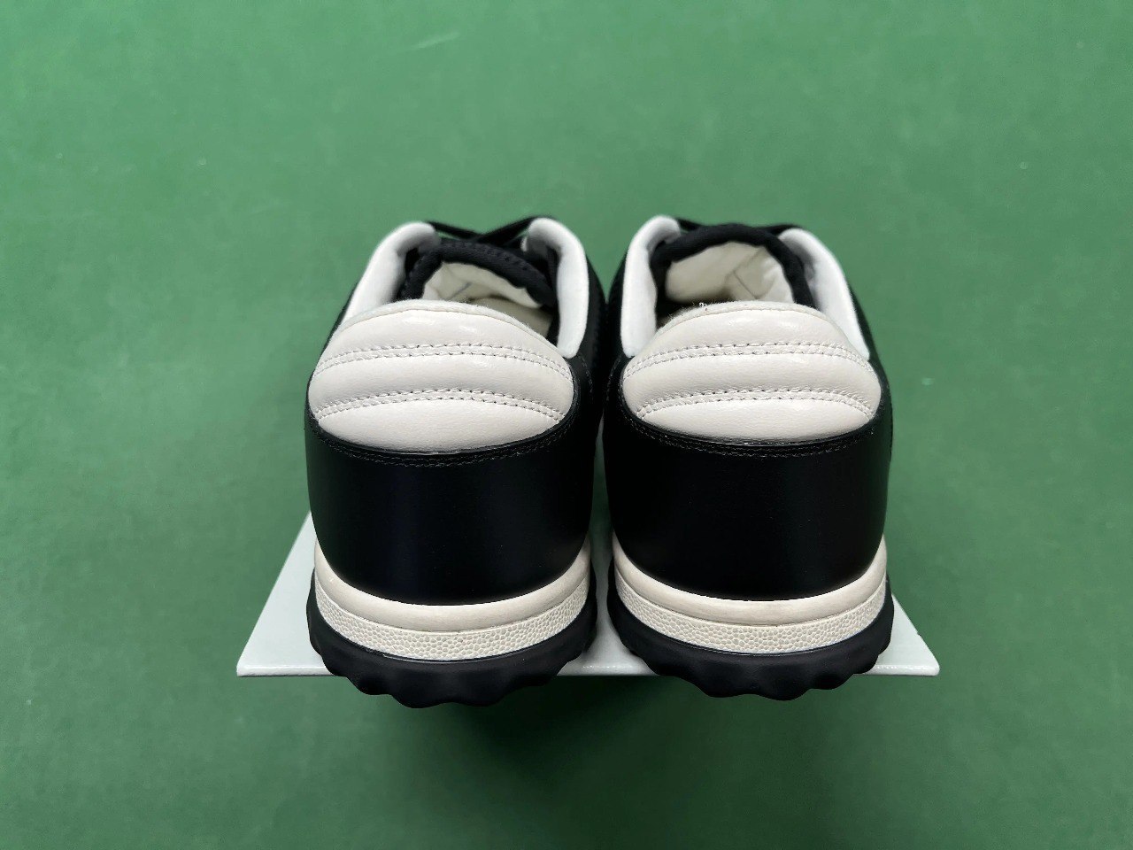 Air Jordan 11  - 4