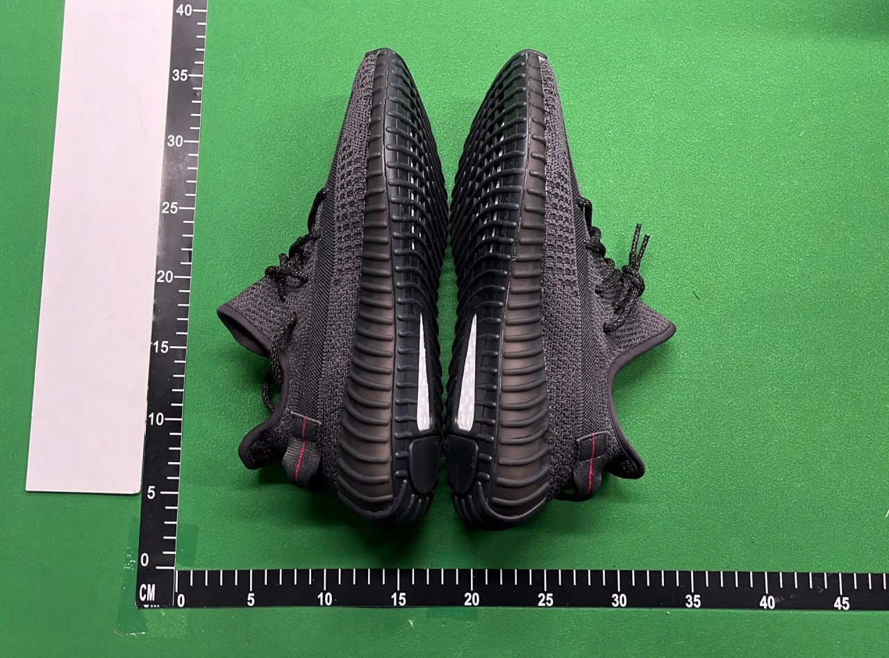 Yeezy 350 - 3