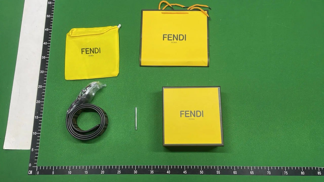 Fendi & Burberry & Louis Vuitton & Gucci belts (30+) - 4