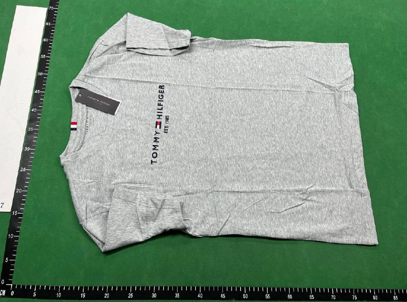 Tommy T-shirt  (40 CP) - 4