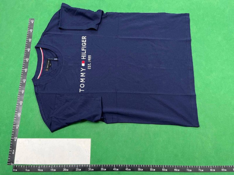 Tommy T-shirt  (40 CP) - 5