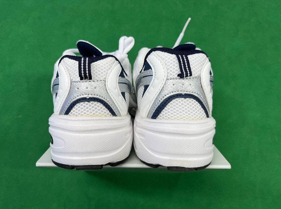  New Balances 530 shoes - 3