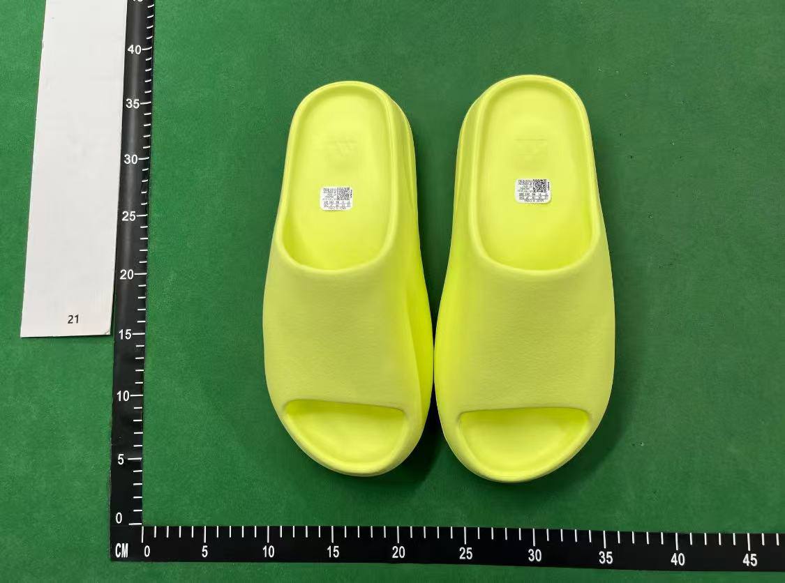  Yeezy tsinelas - 5