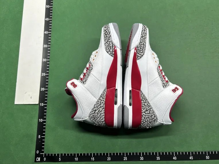 NikeAirJordan - 4