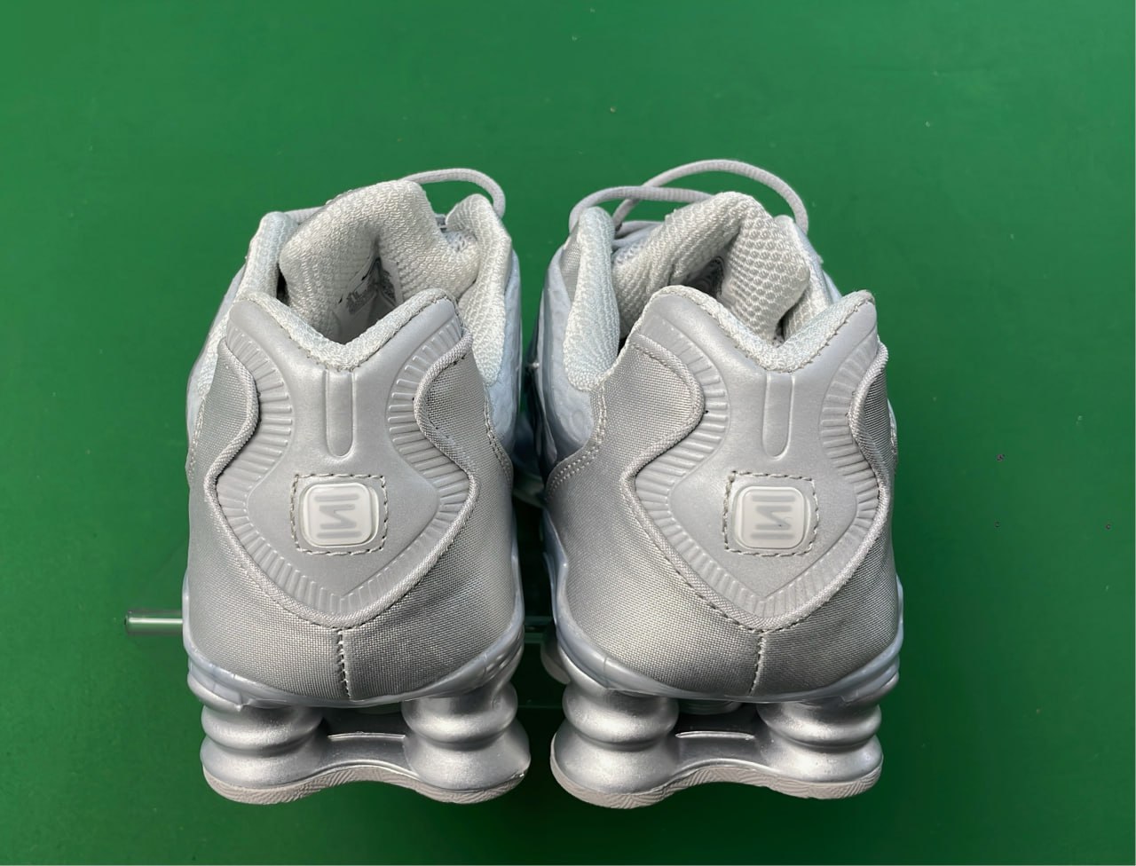  Nike Shox - 3