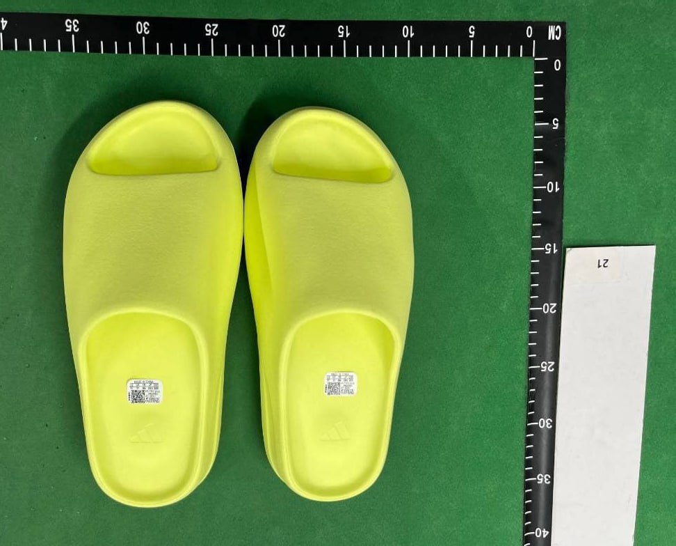  adidas originals yeezy slide - 5