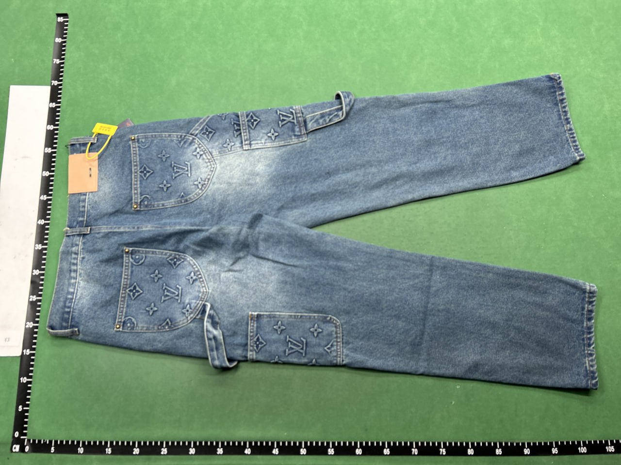 Louis Vuitton Carpenter Pantsshorts - 3
