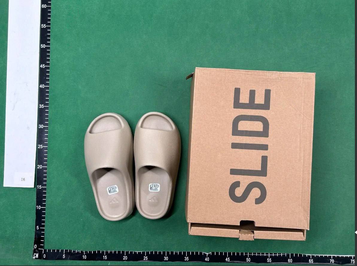 Yeezy slippers  - 4