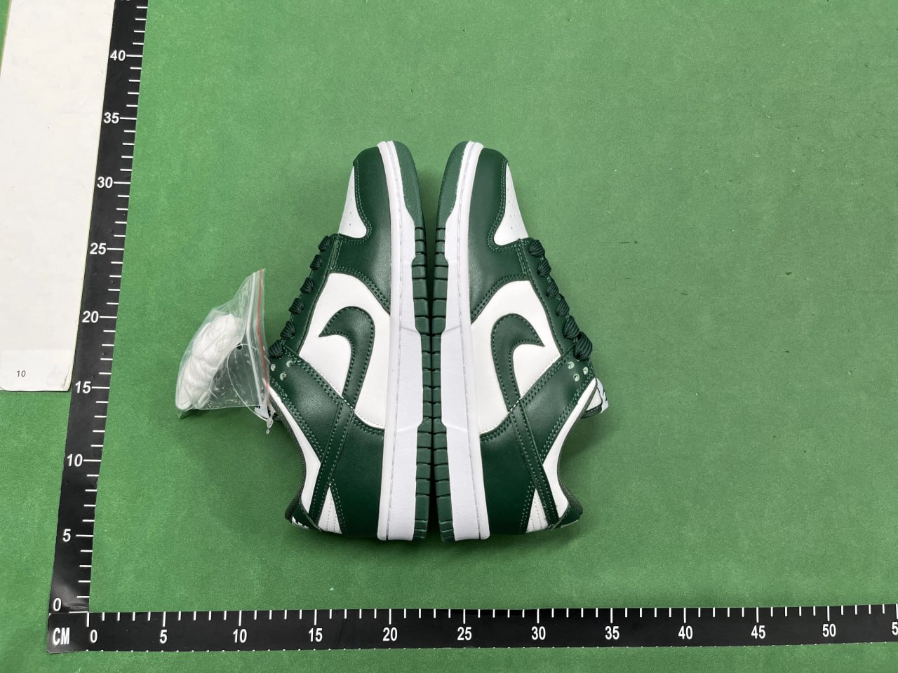 Nike Dunk shoes - 4