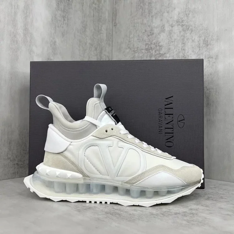 Valentino                                                                                           