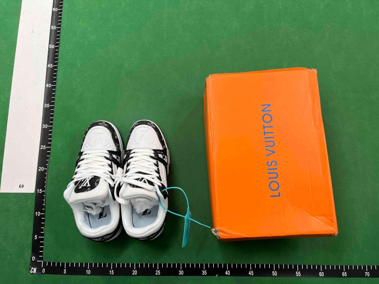  Louis Vuitton Loafers - 3