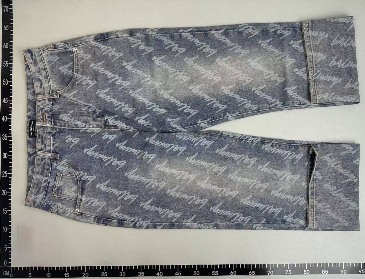  Balenciaga Jeans - 3