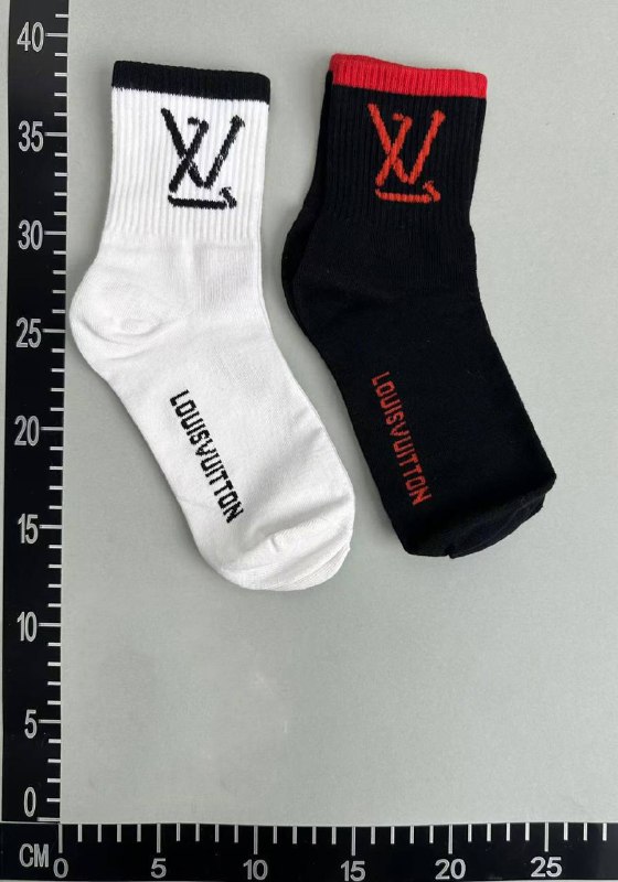 LOUIS VUITTON Socks - 2