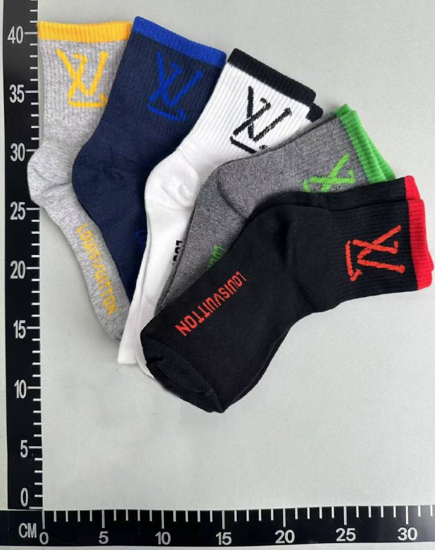 LOUIS VUITTON Socks - 4