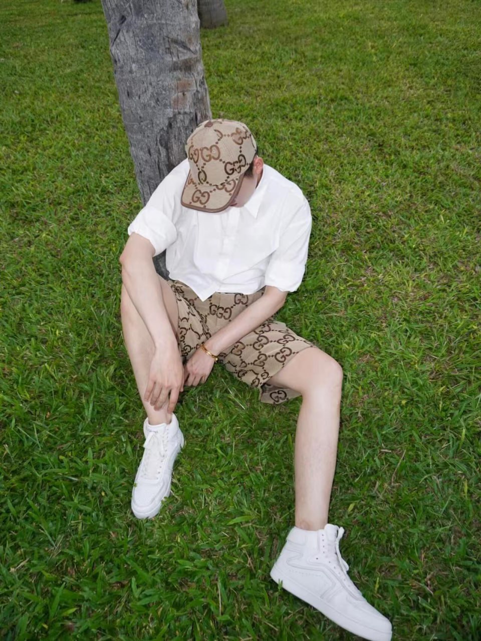 Burberry/ Gucci /LV cap - 2