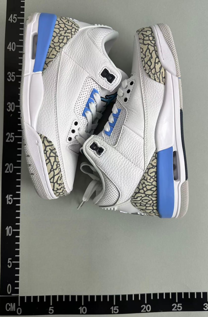 Air Jordan 3 - 4