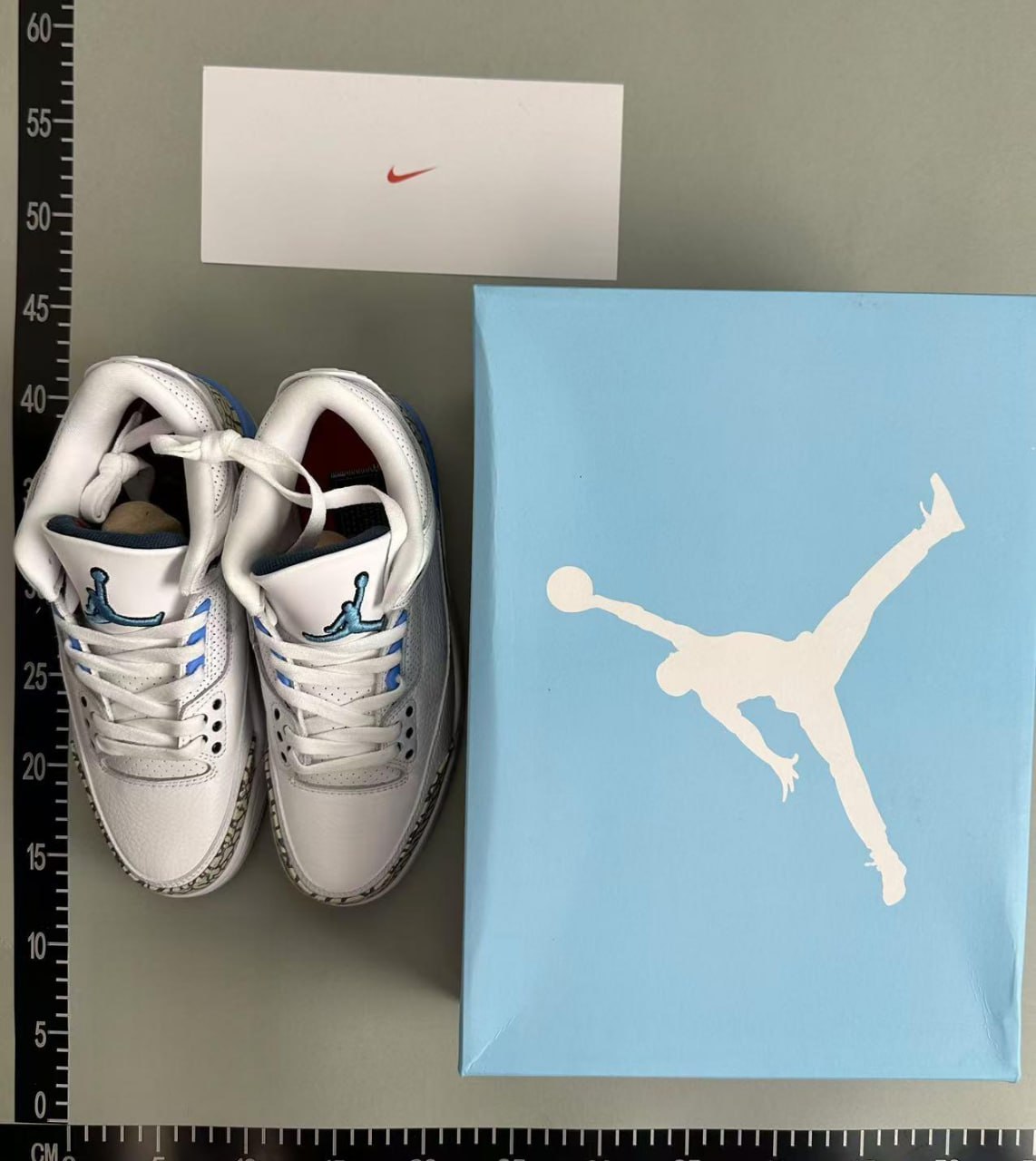 Air Jordan 3 - 5