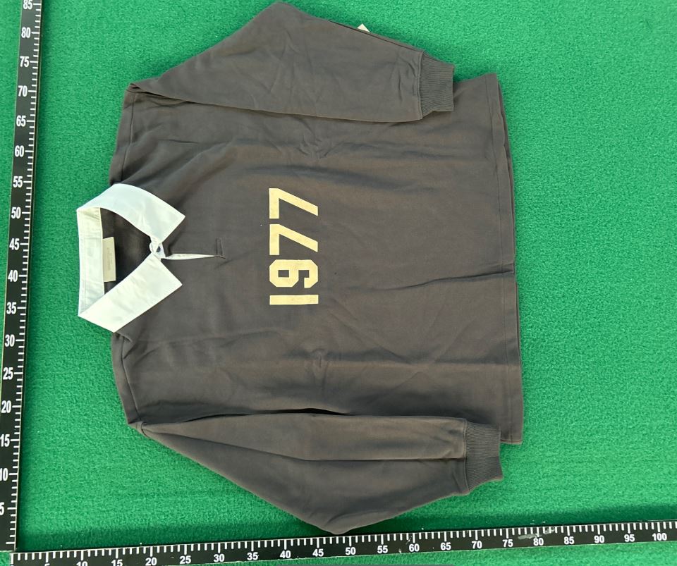 Essential Sweater - 4