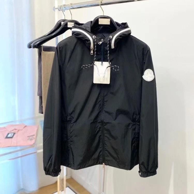 Moncler rain jackets/The north face Hard  - 3