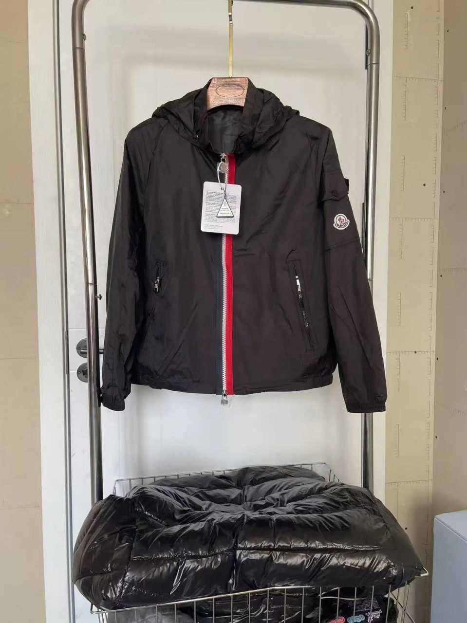Moncler rain jackets/The north face Hard  - 4