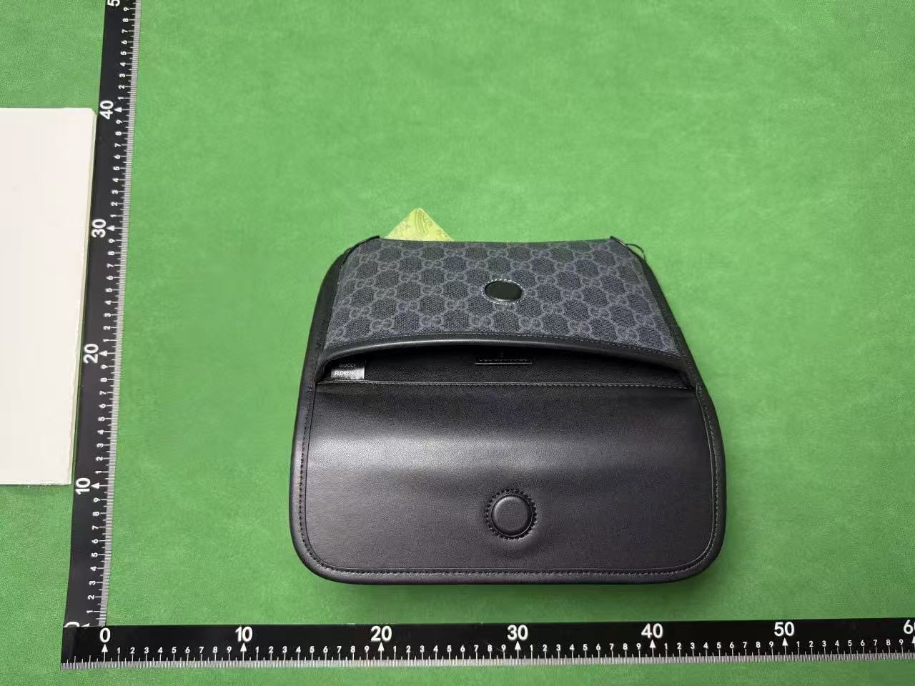 Gucci Old Fanny pack and chest bag - 5