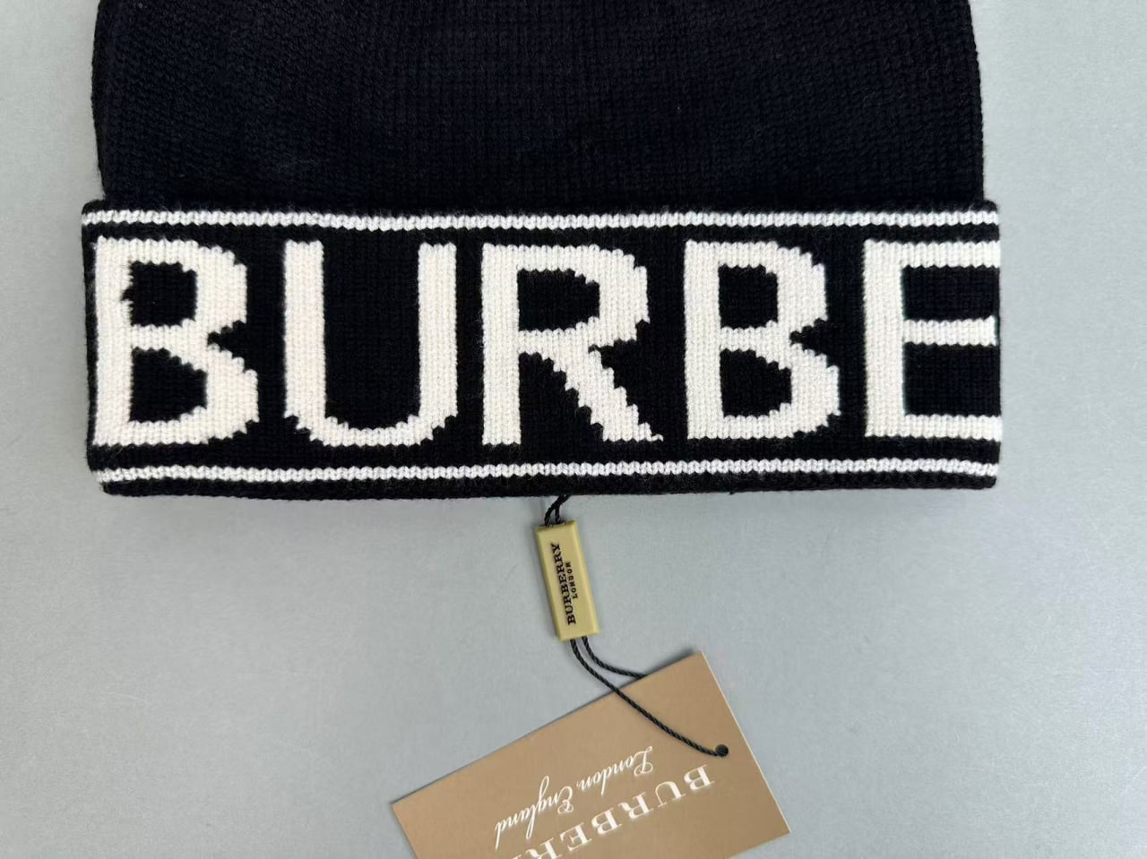 BURBERRY Hat - 2