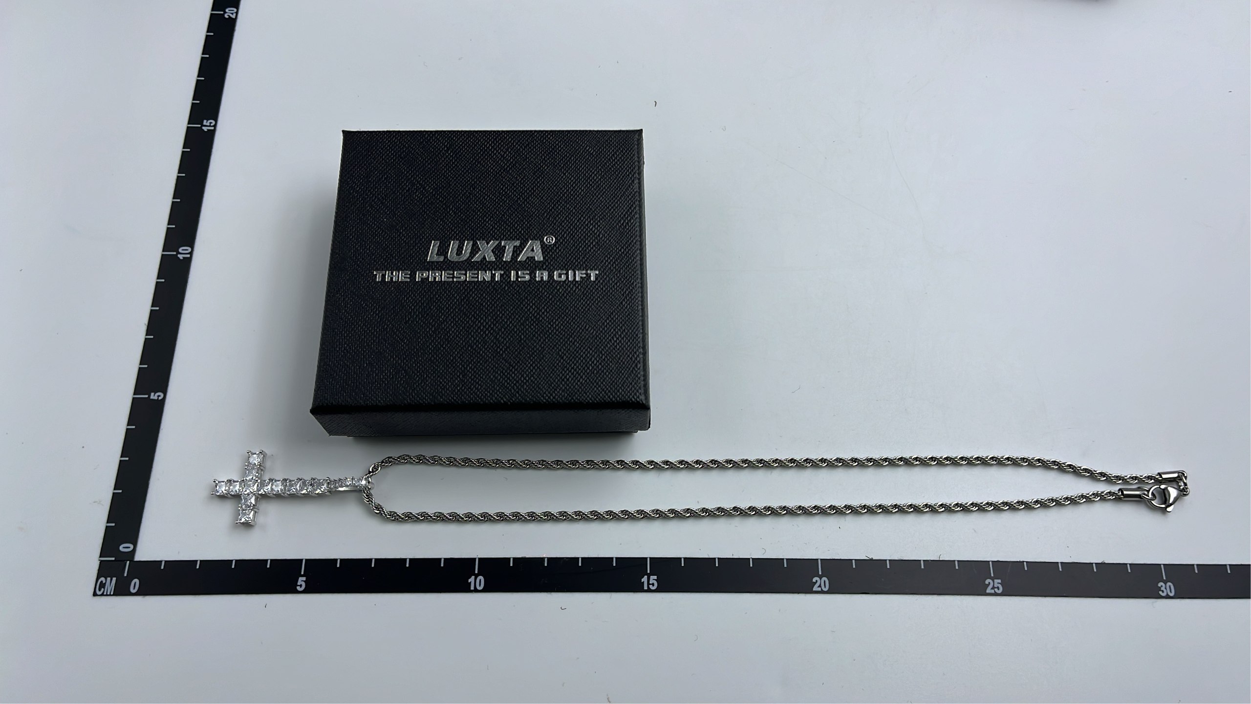 Elegant Diamond Cross Pendant Necklace - 2