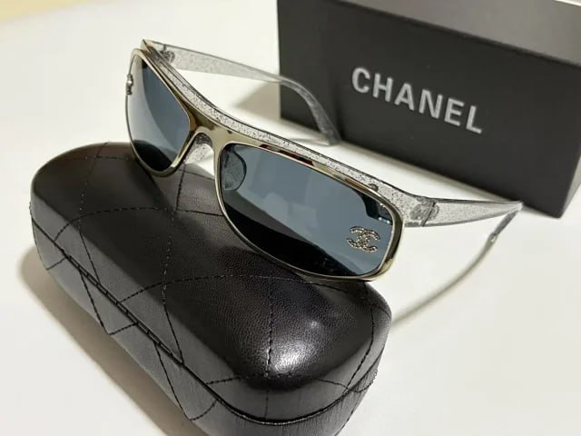 CHANEL Aviator-Style Sunglasses - 4