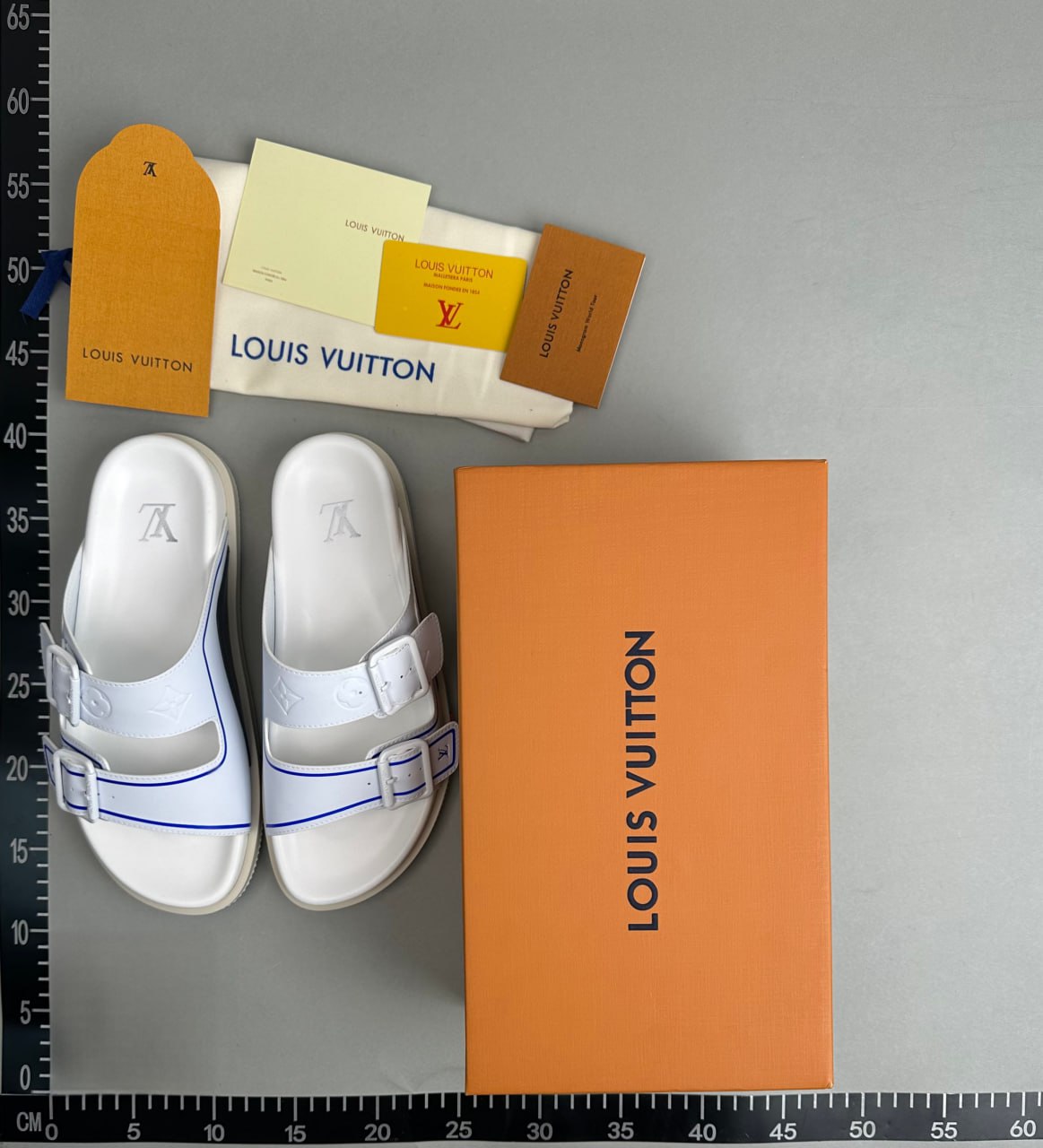 LV slippers - 2