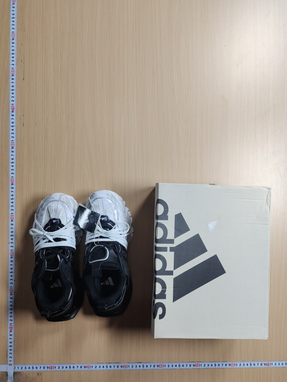 Adidas - 2