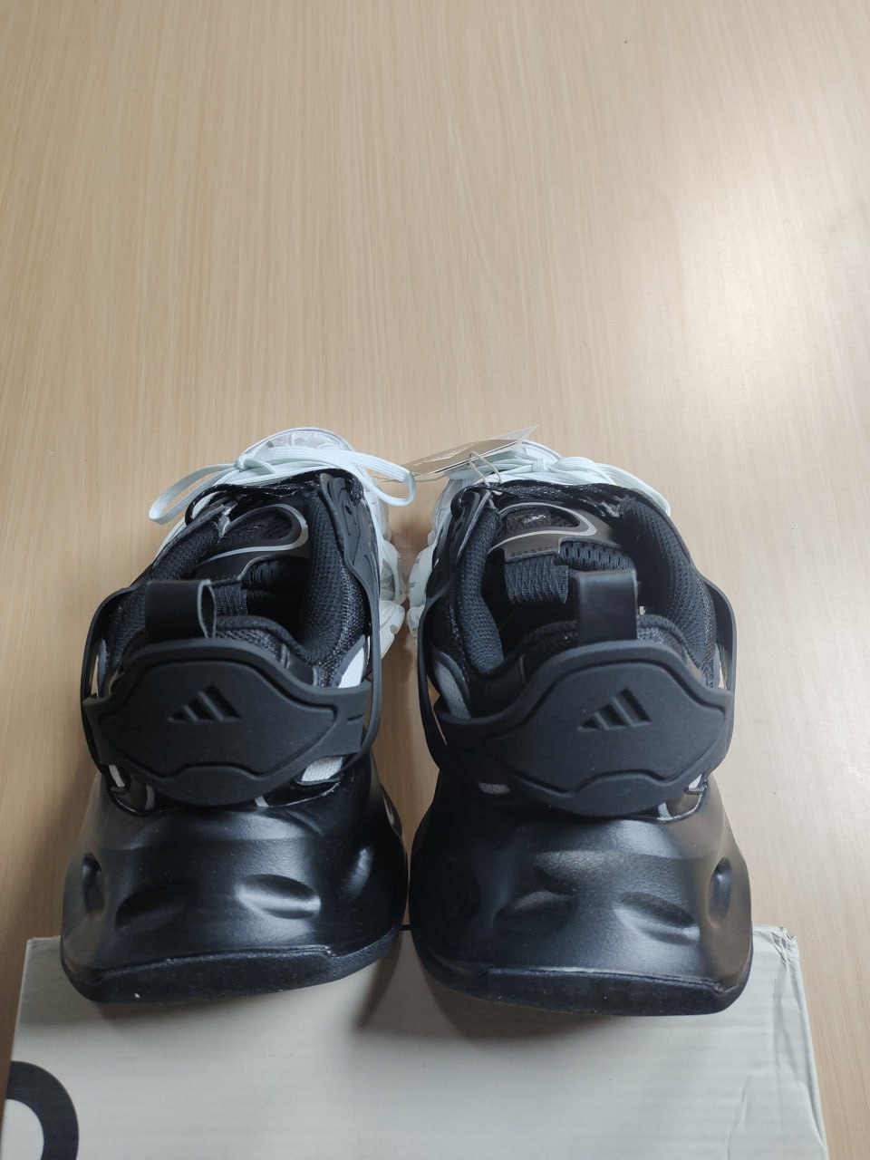 Adidas - 4